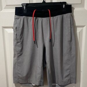 Lululemon Mens Medium Gray Shorts